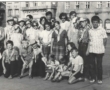 Żniwa przy starej plebani w Osmoli 1971r. zdjecie Krystyny Kutyłowskiej